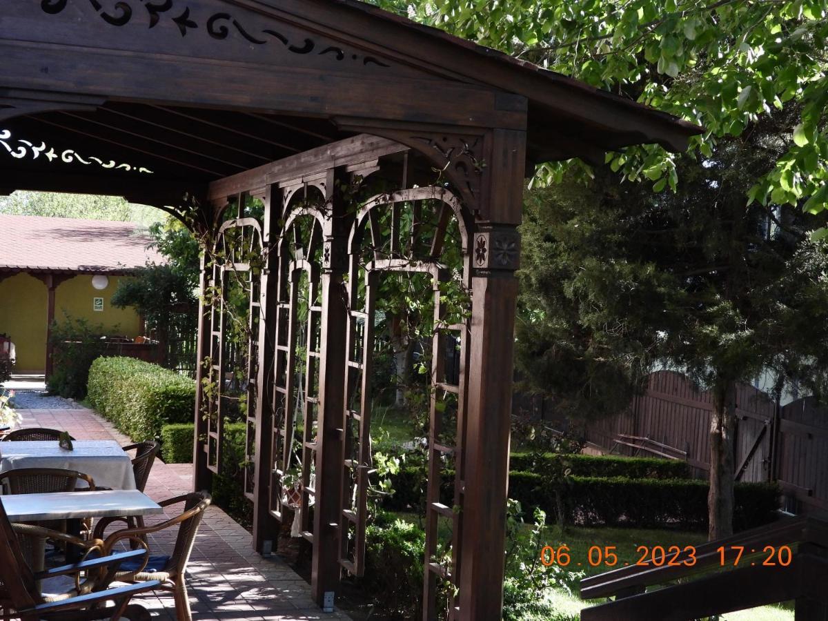 Mila Douăzeci şi Trei 维拉德尔塔旅行旅馆 - 米拉23酒店 外观 照片
